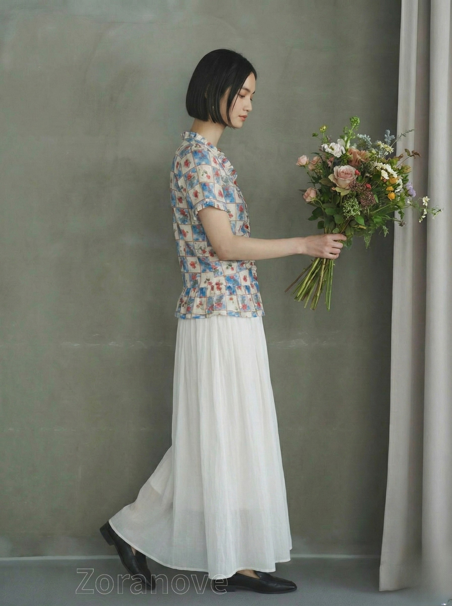 寶藍色格紋印花荷葉邊V領收腰百褶襯衫