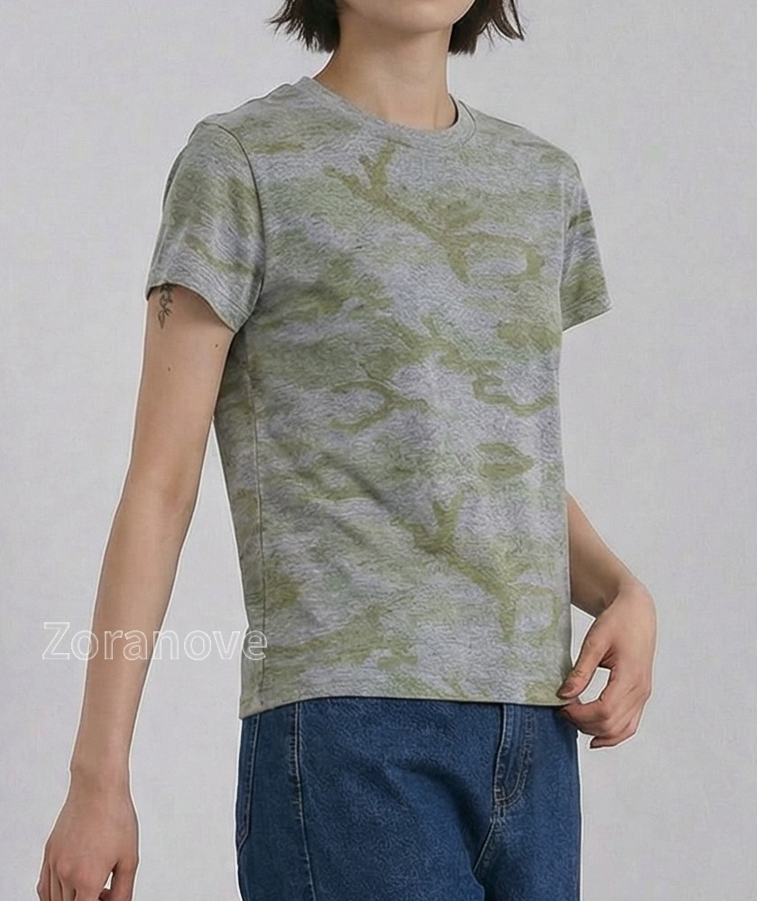 灰底迷彩提花修身短版圓領短袖T恤