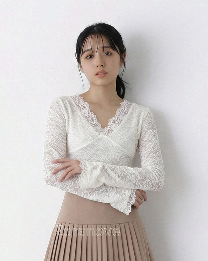 杏色蕾絲V領修身內搭上衣