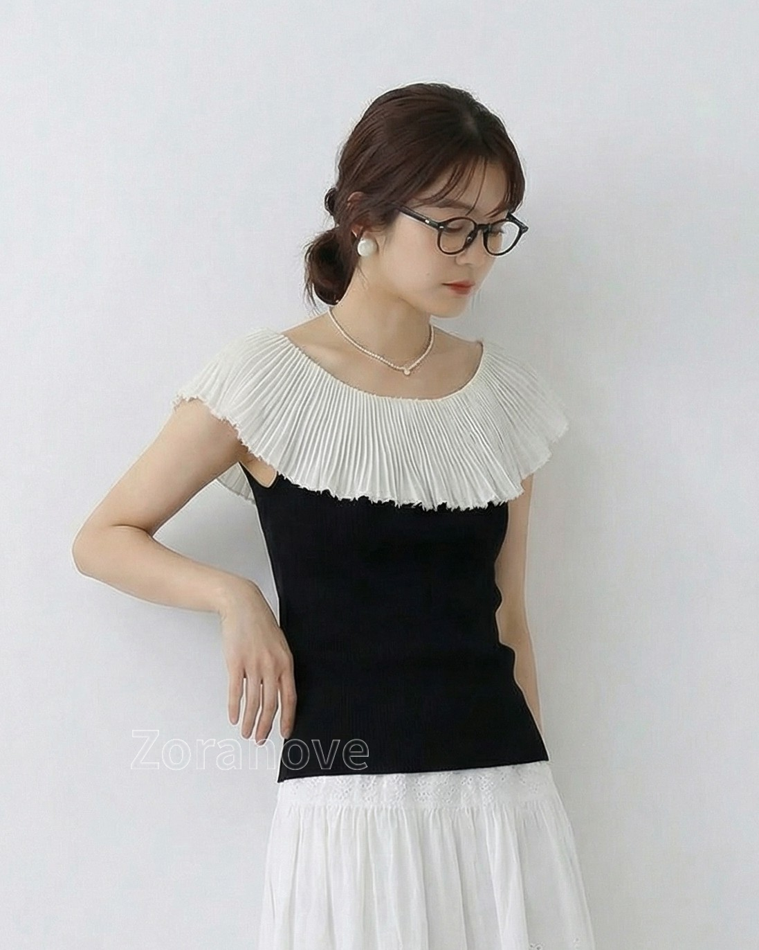 一字領荷葉邊修身短袖針織上衣