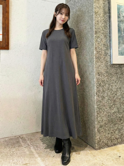 圓領短袖直筒垂墜感長版洋裝