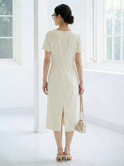 肩部鏤空收腰A字短袖洋裝