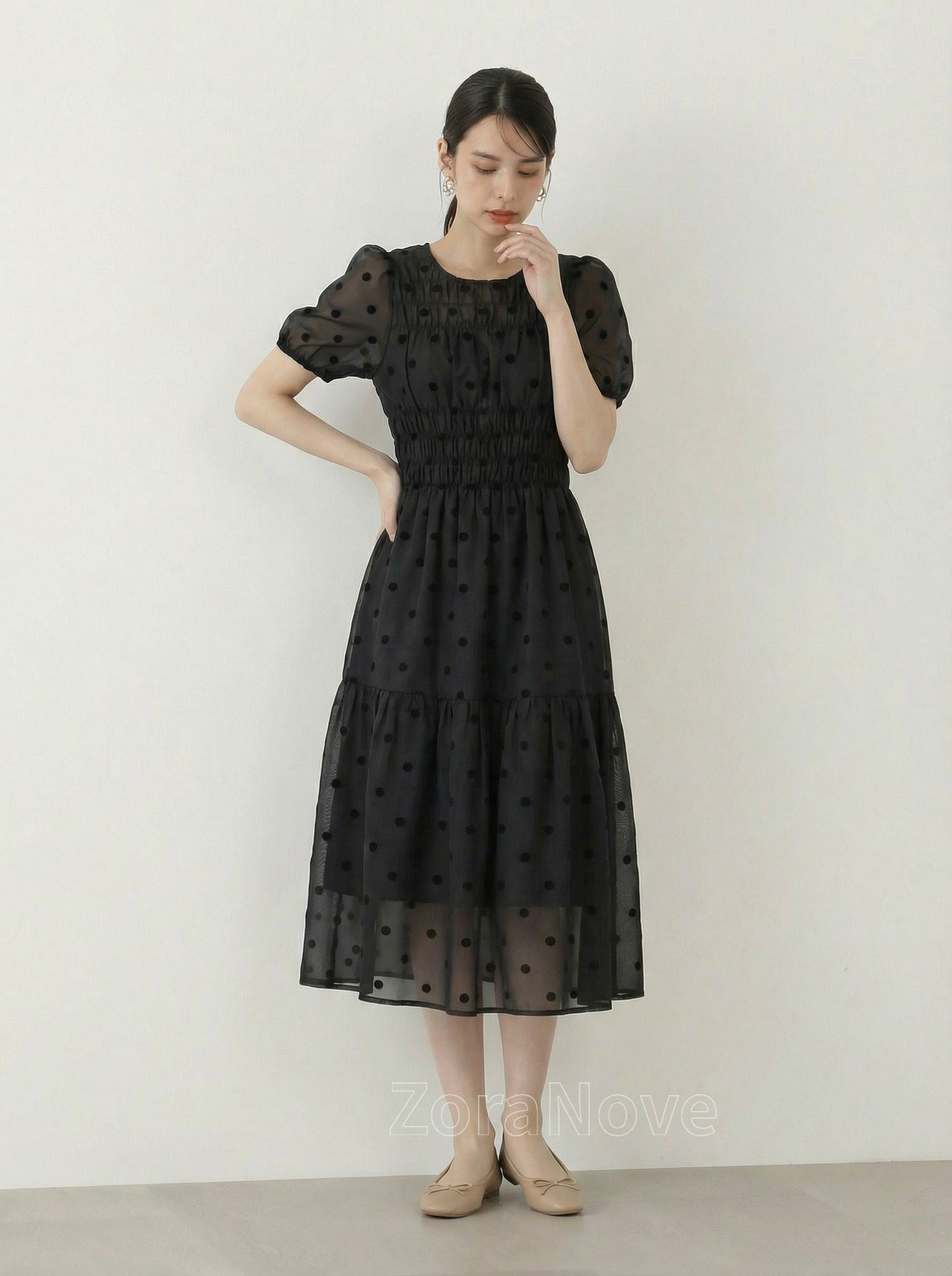 泡泡袖收腰蛋糕裙波點洋裝