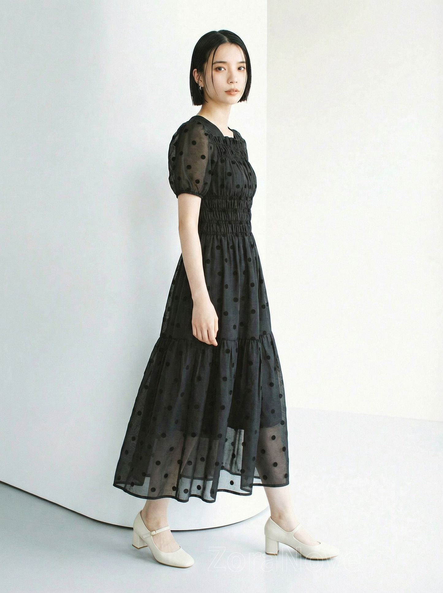 泡泡袖收腰蛋糕裙波點洋裝