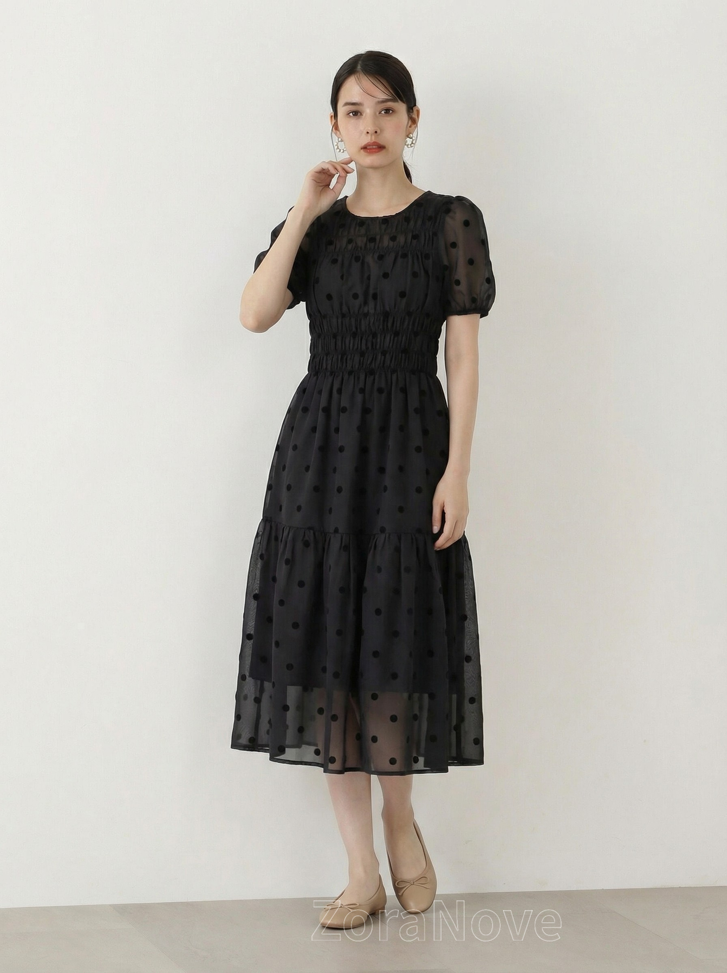 泡泡袖收腰蛋糕裙波點洋裝