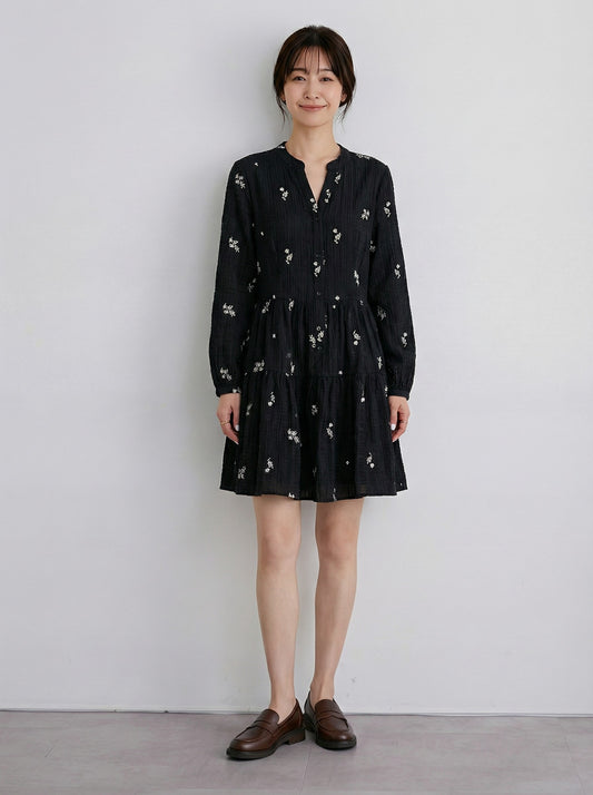 V領排釦收腰蛋糕裙擺長袖碎花洋裝