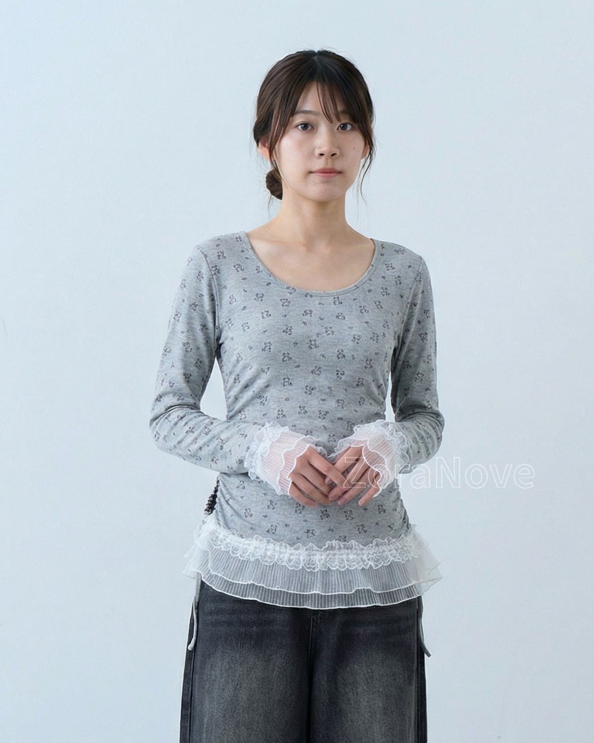 方領修身蕾絲拼接長袖T恤