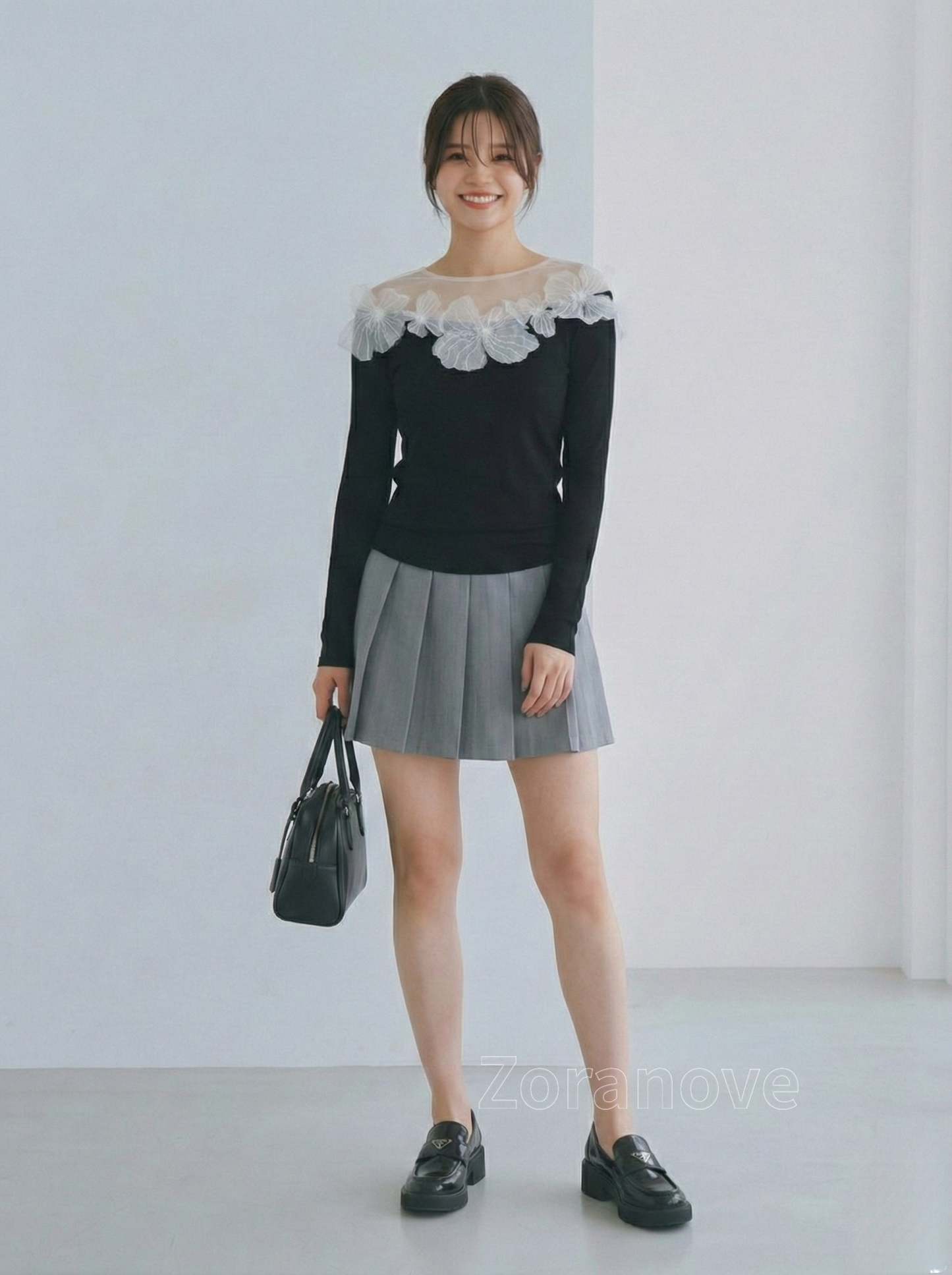 網紗拼接一字領立體花朵長袖T恤