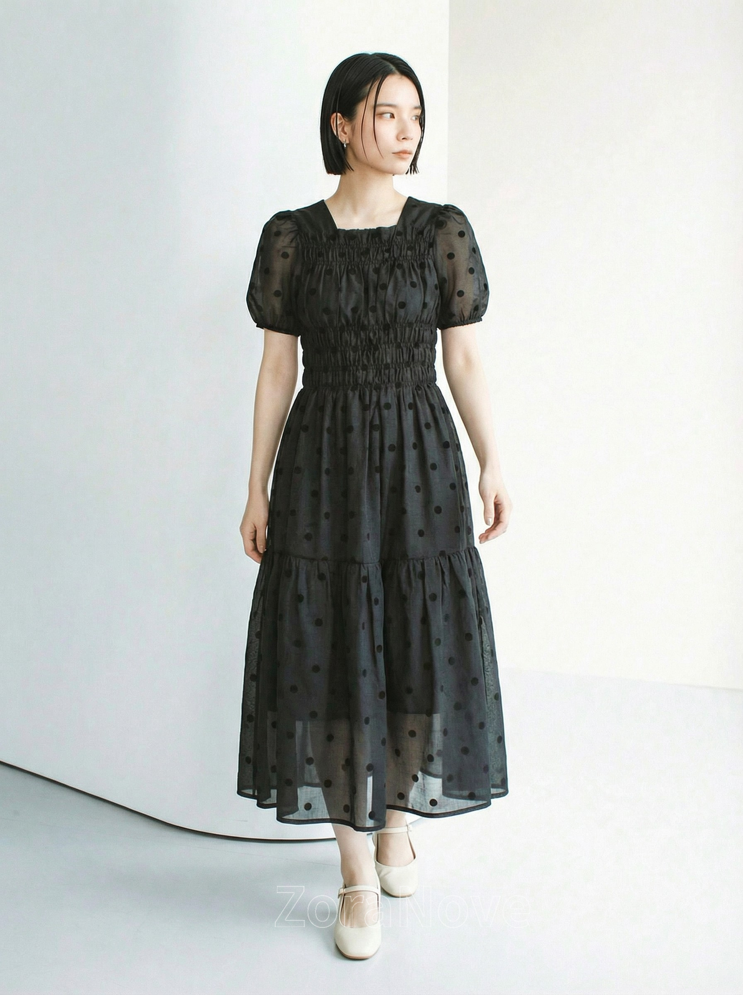 泡泡袖收腰蛋糕裙波點洋裝