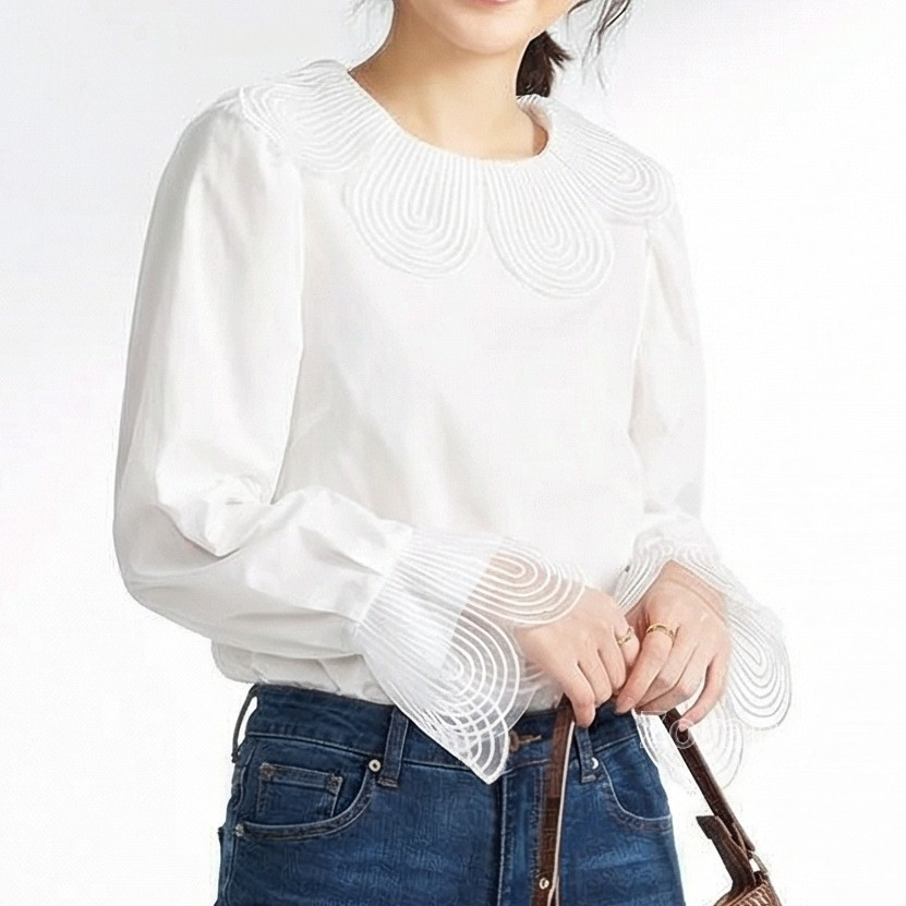 立體花瓣大翻領喇叭袖襯衫