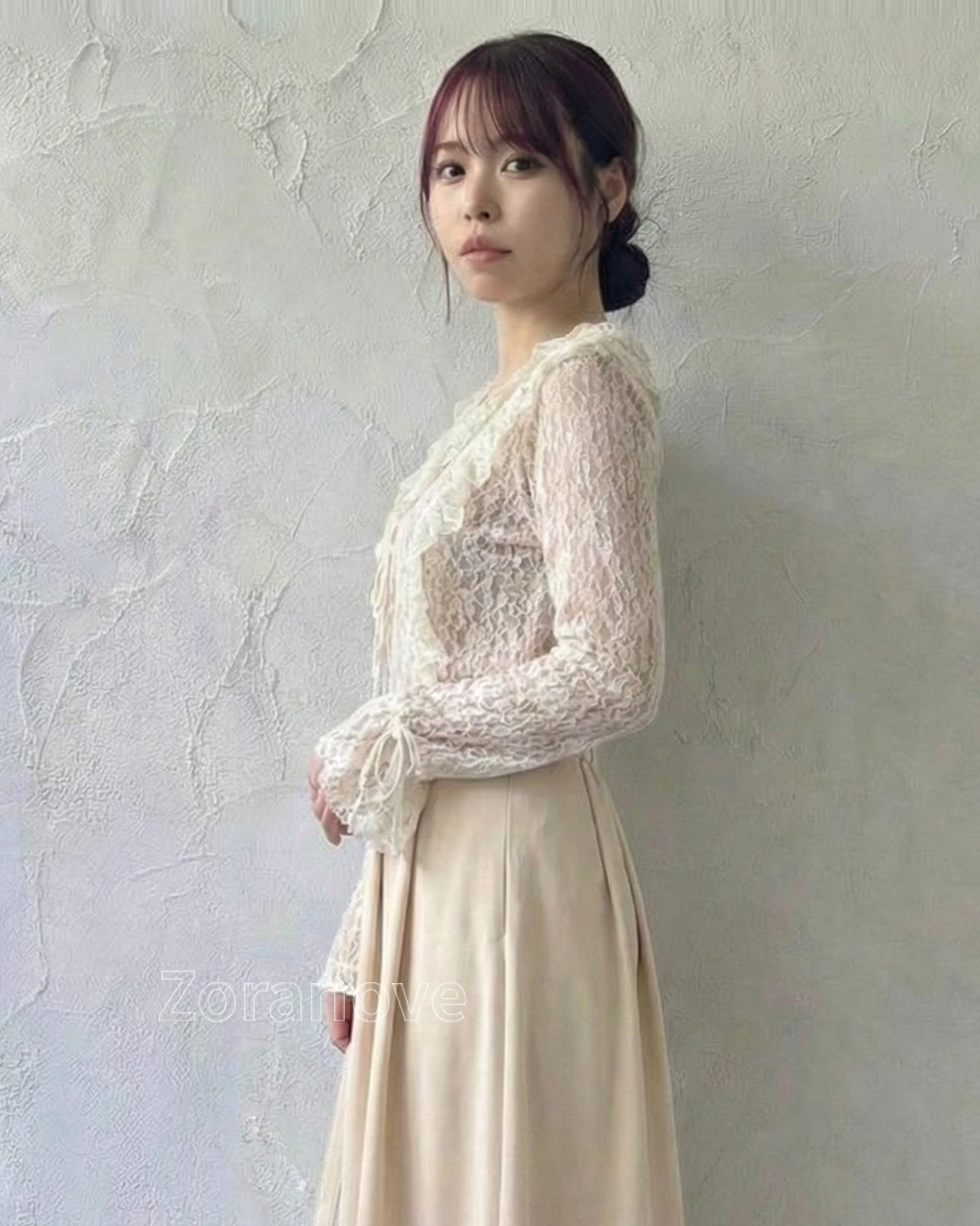 蕾絲透視荷葉邊綁帶長袖上衣