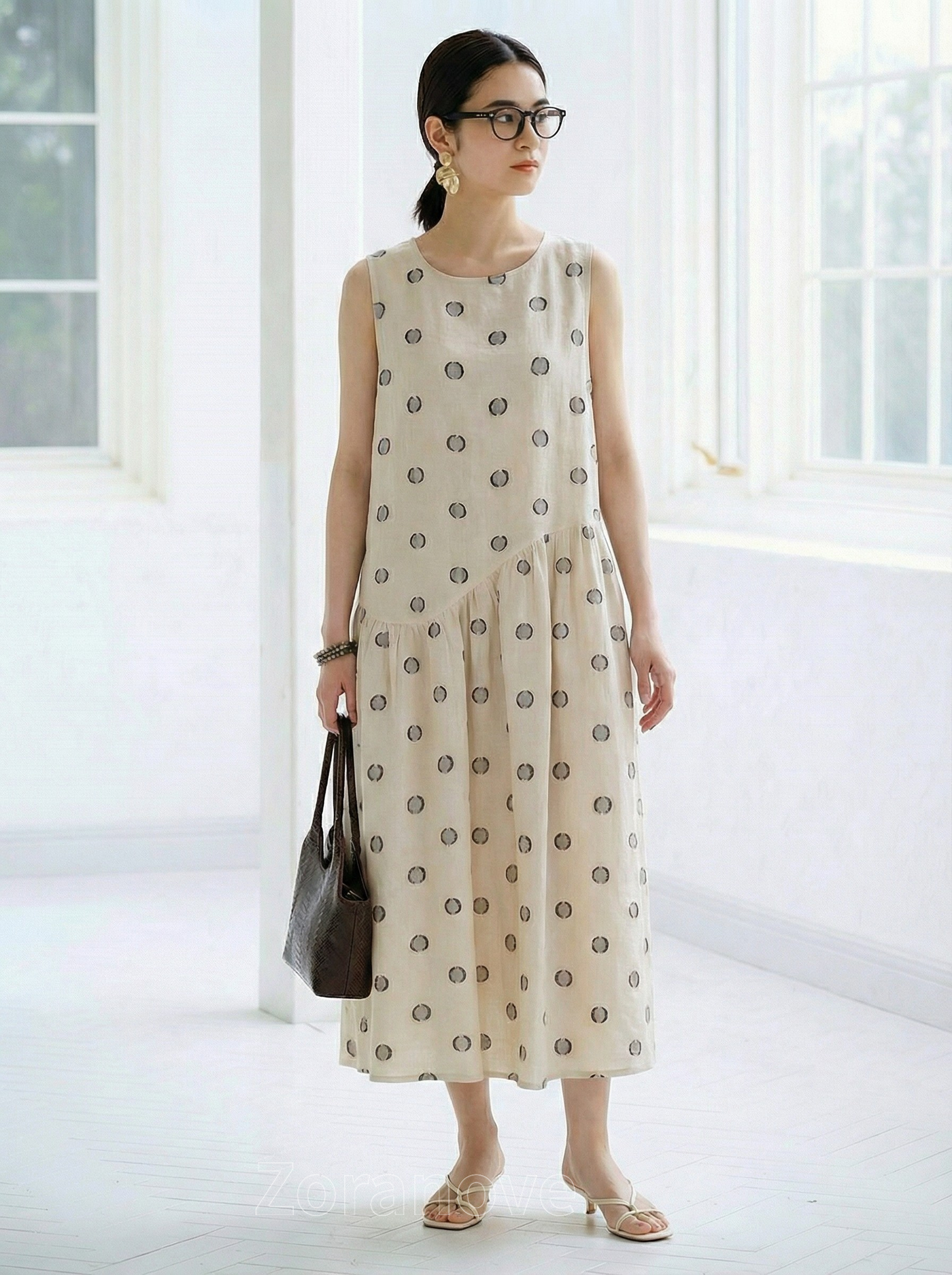 淺米色波點印花寬鬆A字無袖背心洋裝