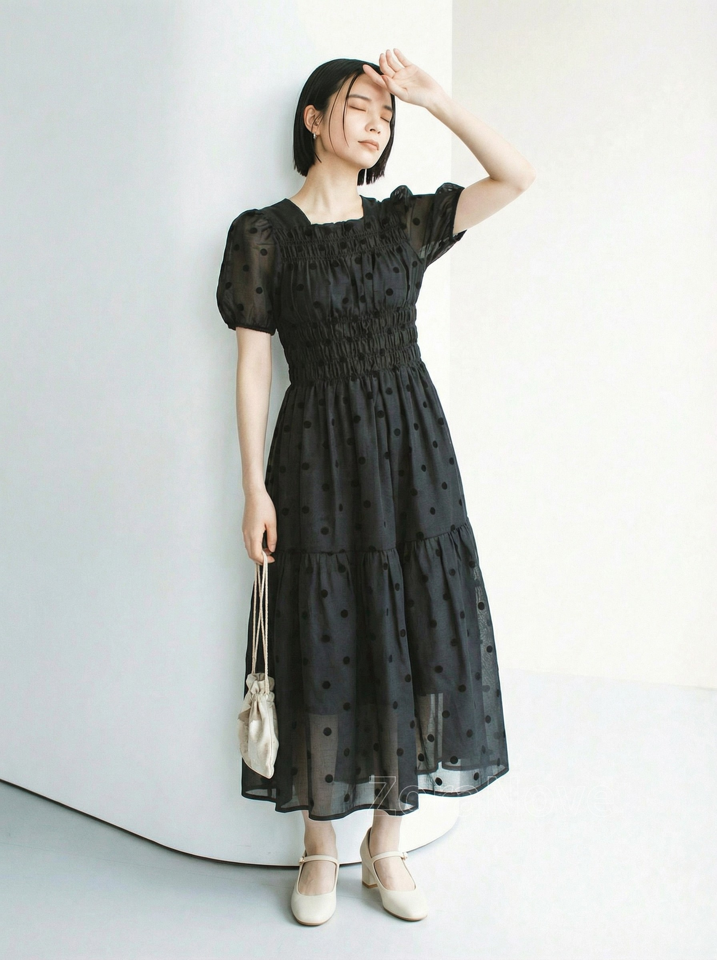 泡泡袖收腰蛋糕裙波點洋裝