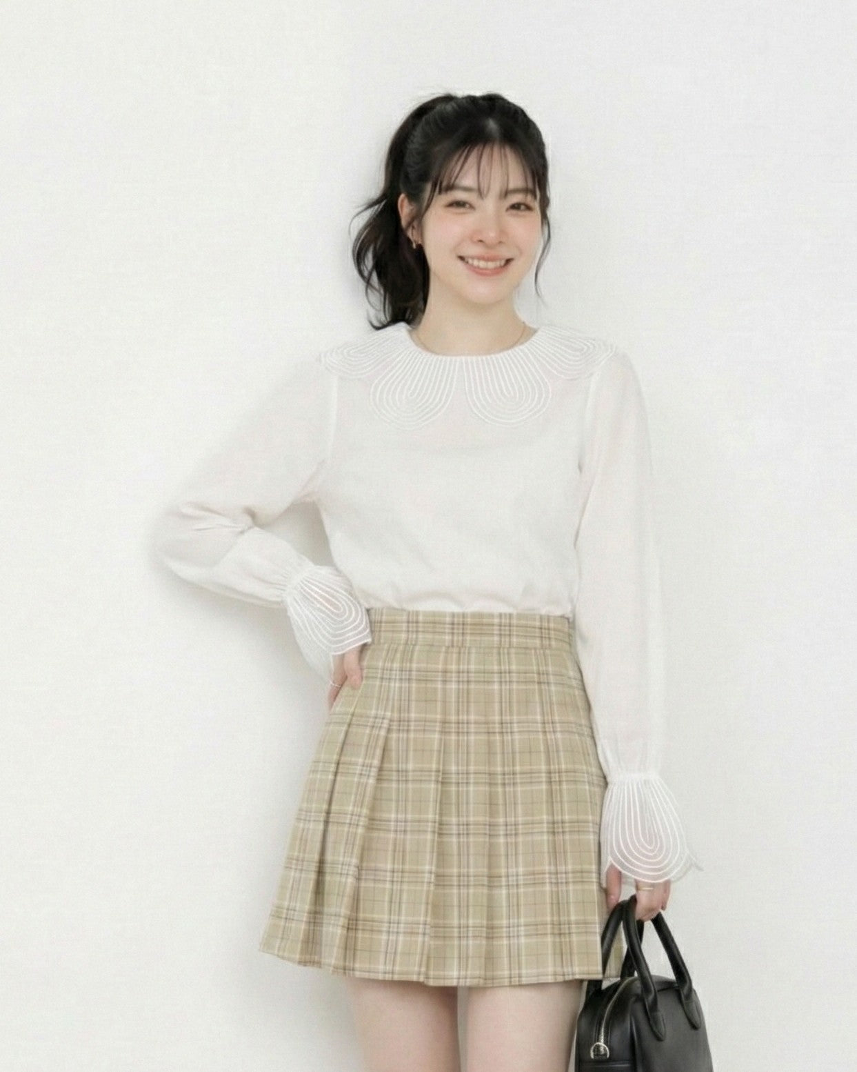 立體花瓣大翻領喇叭袖襯衫